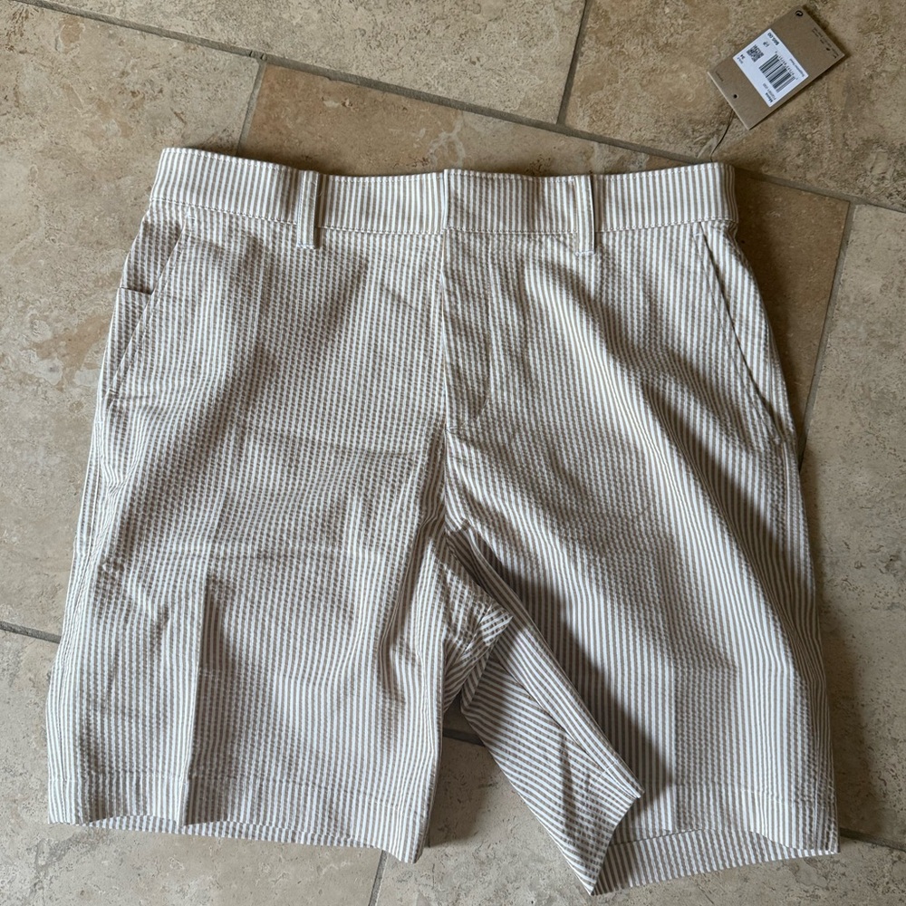 Men's Striped Tan Nike golf Shorts